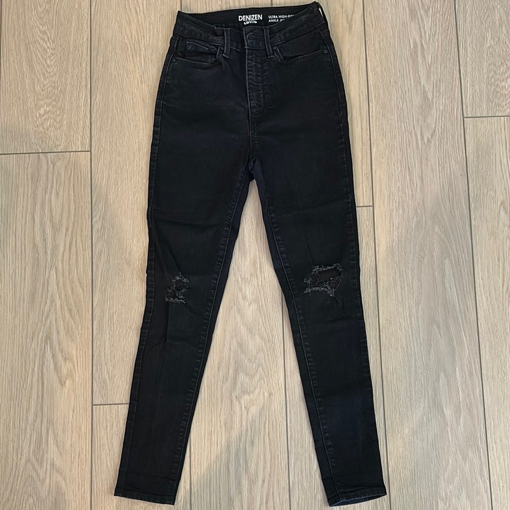 Denizen from Levi's Black High Rise Jeans with Distressed Details